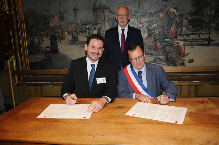 Les maires de Montbrison et Eichstätt signent le serment de jumelage